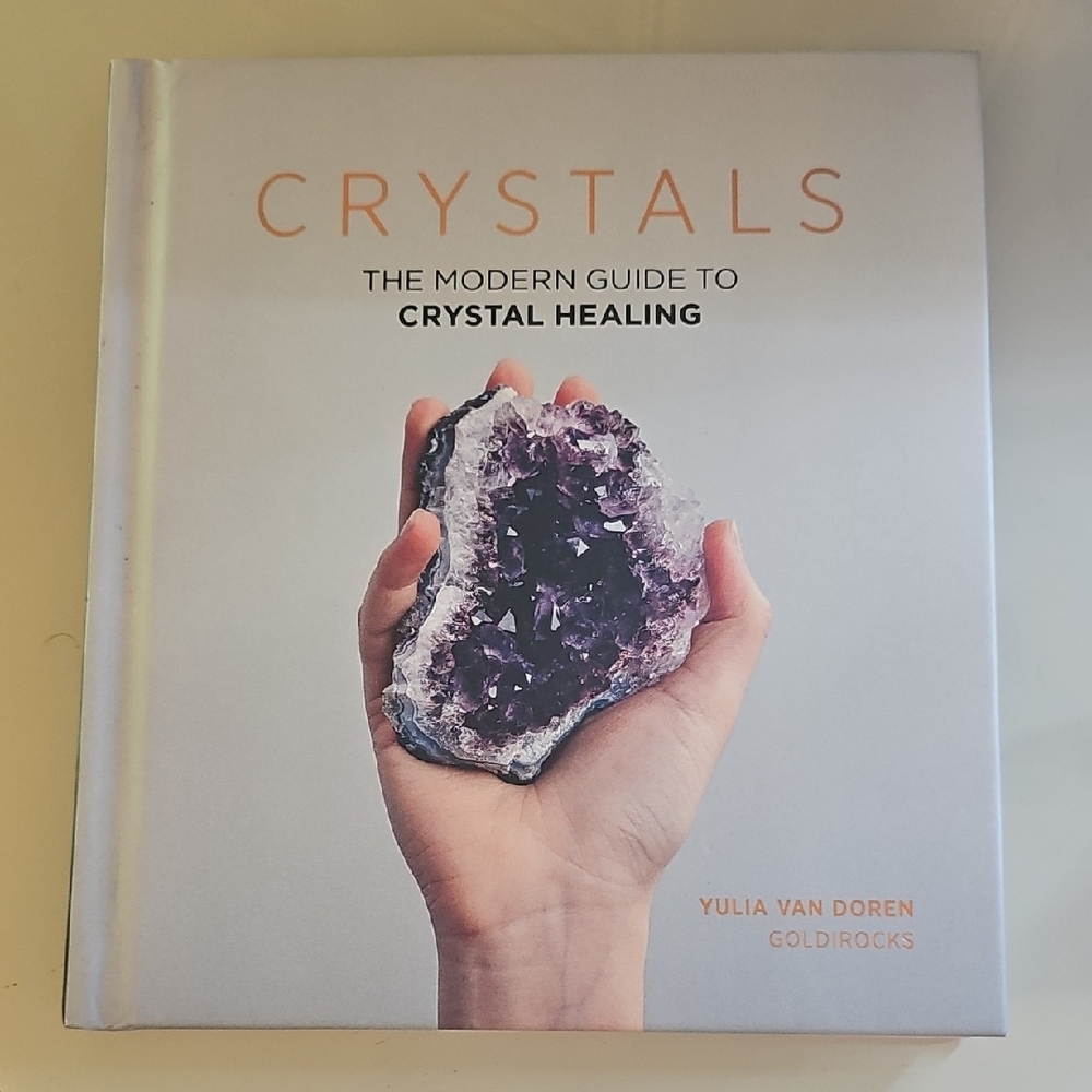 Book. Crystals. The Modern Guide To Crystal Healing.